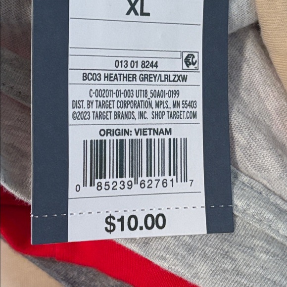 Bundle of Universal Thread Cotton T-Shirts - Picture 9 of 11